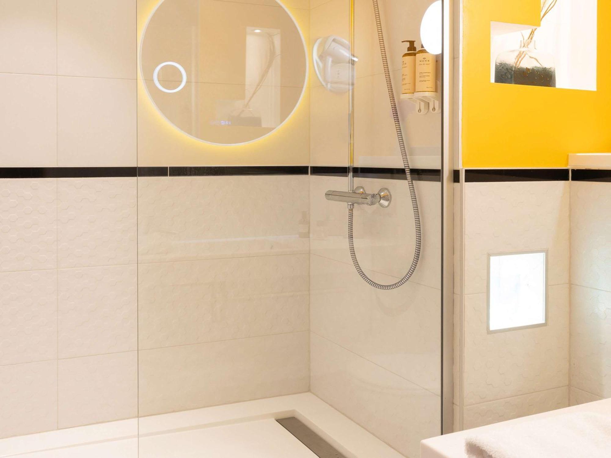 Chambre Supérieure avec 2 Lits Séparables et 1 Lit Simple